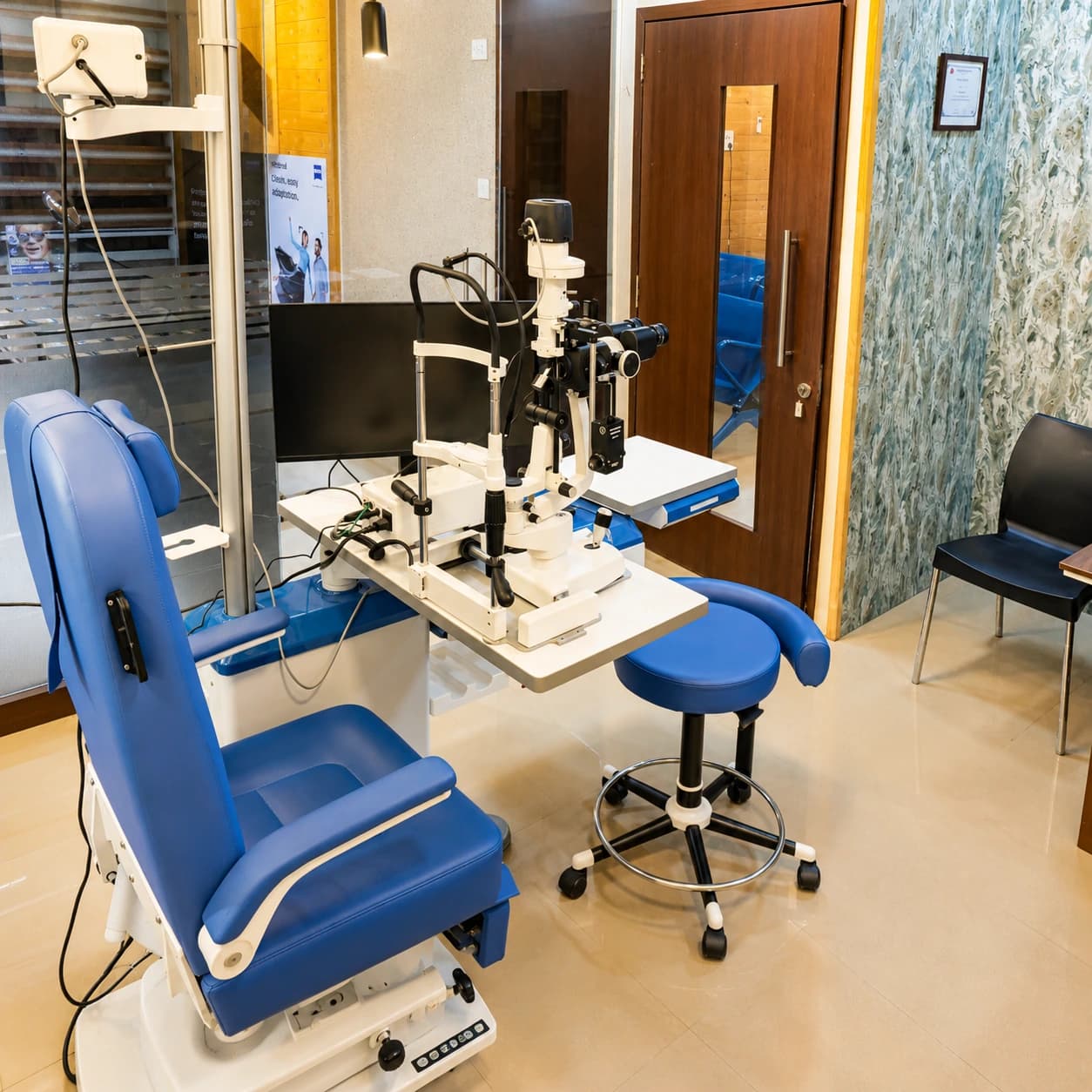 Comprehensive Eye Examination Room visual representing diagnostics support at Aryan Eye Care